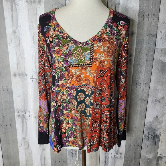 Johnny Was Small Moa Favorite Long Sleeve V Neck Swing Tee - Picture 3 of 7